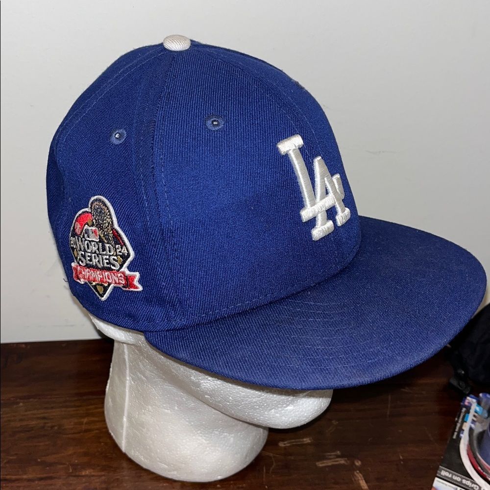 Los Angeles Dodgers World Series Champions 2024 59Fifty Hat Fitted Cap 7 3/8 MLB